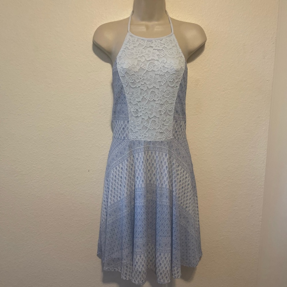 Abercrombie & Fitch NWT Halter Dress. SZ L